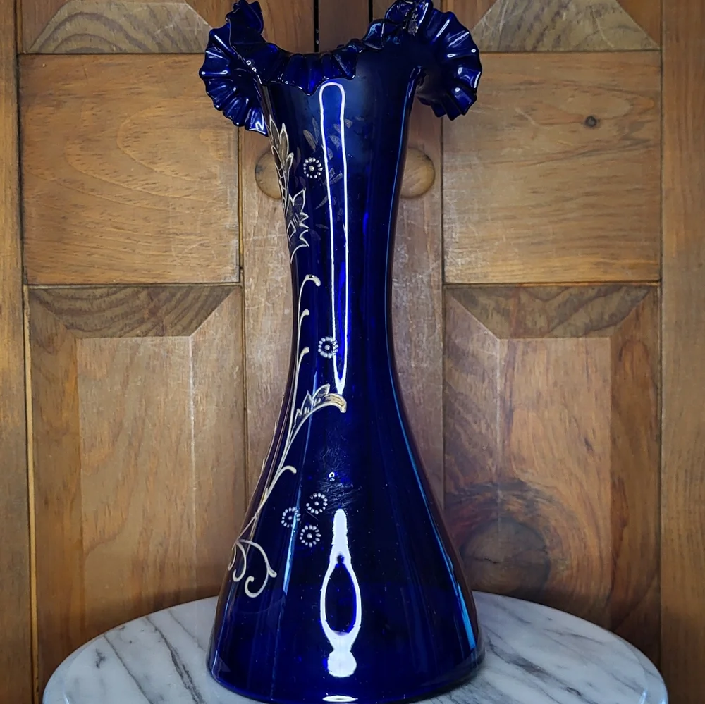 Glass Painted Vase - Picture 3 of 12